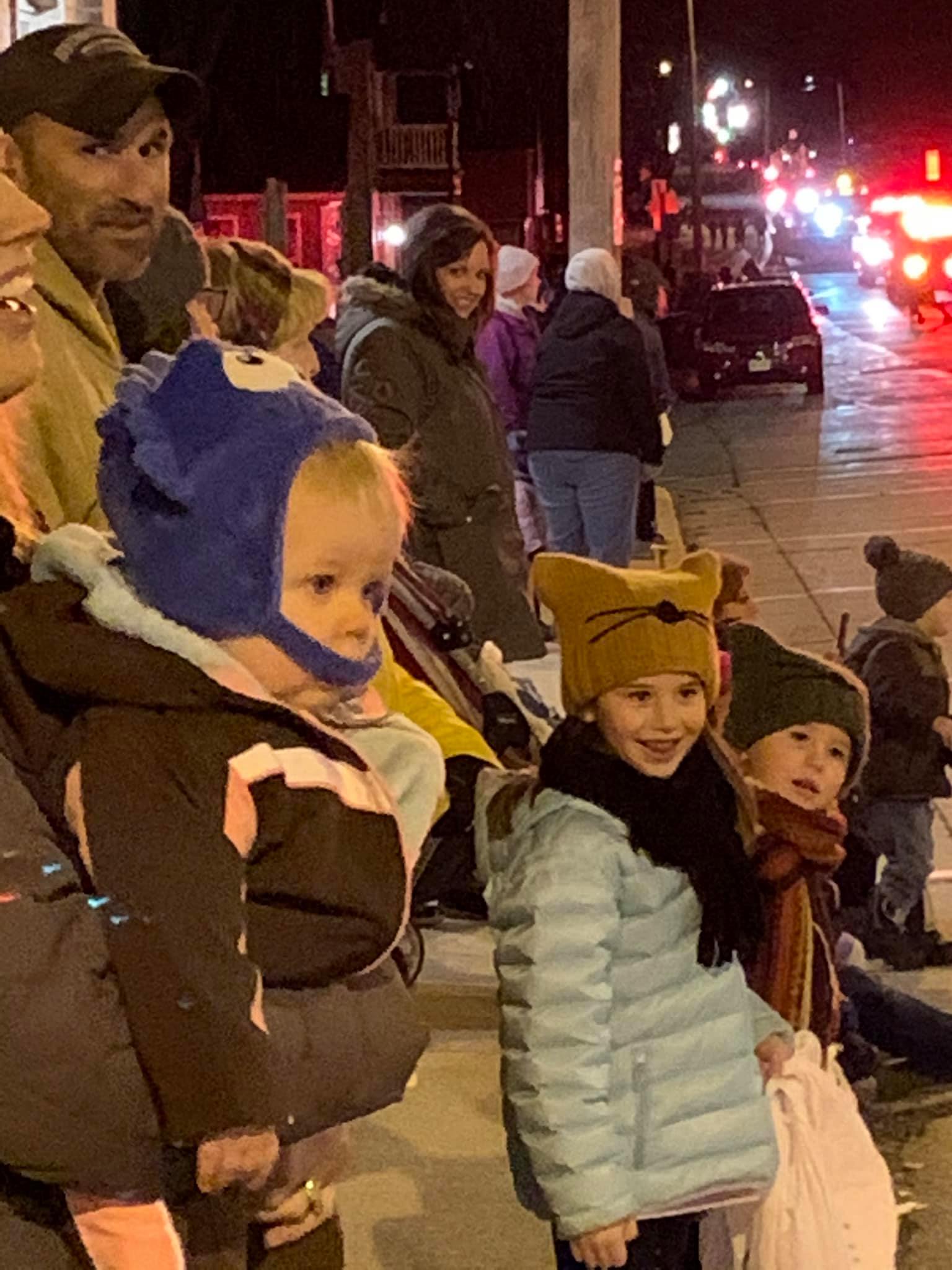 Pictures from Annual Christmas Parade – Village of Brandon